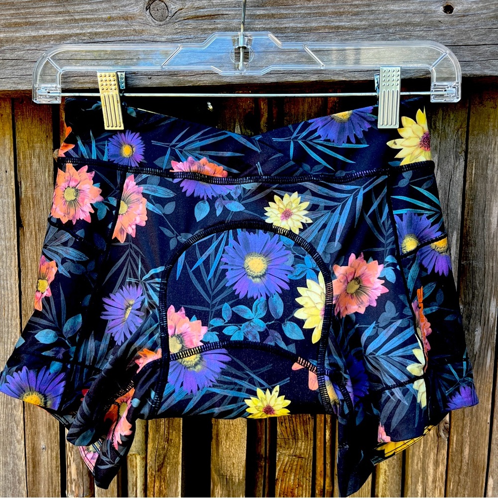 Dakine Black Floral Bike Padded Comp Liner Shorts Women's Sz S